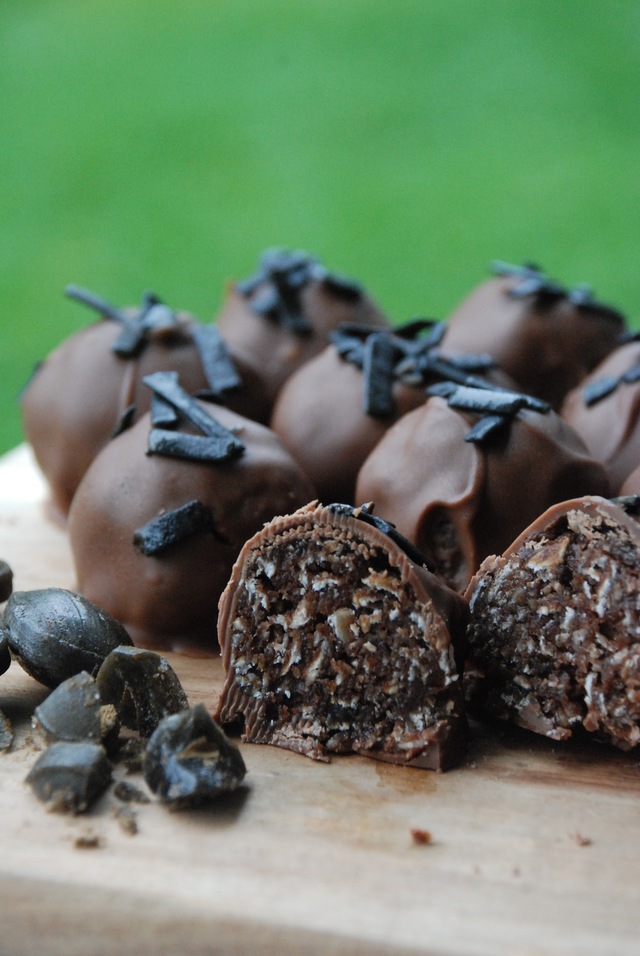 Chokladdoppade chokladbollar med turkisk peppar