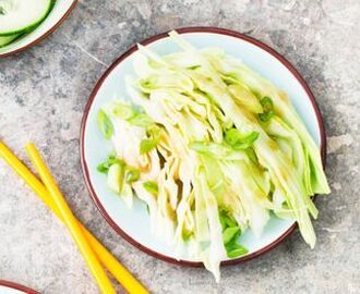 Kålsallad med misodressing