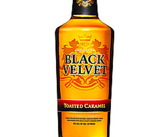 Black and Stormy – härlig höstdrink med Black Velvet Toasted Caramel i huvudrollen