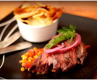 Njurtapp, (Hanger steak), majssalsa och rotfruktschips…