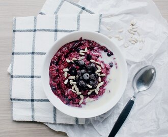 Gluten Free Vegan Beetroot and Bluberry Porridge