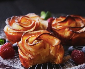 Apple Cream Cheese Rose TartsApple Cream Cheese Rose Tarts