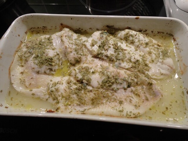 Recept: Vit fisk med dragon, citron och vitlök