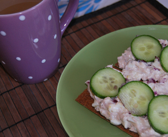 Lätt lunch macka med tonfisk ...