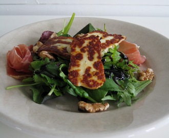 Halloumi- och serranosallad