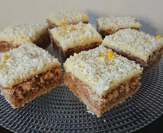 Glutenfria pepparkaksrutor med apelsinglasyr och kokos