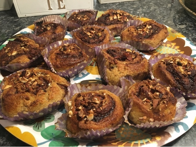 Glutenfria kanelbullar utan vitt socker