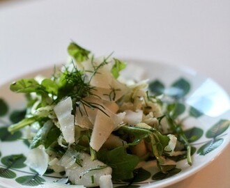 Sallad med päron och pecorino