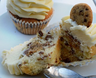 Chocolate chip cookie dough cupcakes