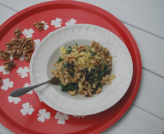 grönkålspasta med västerbottensost & valnötter