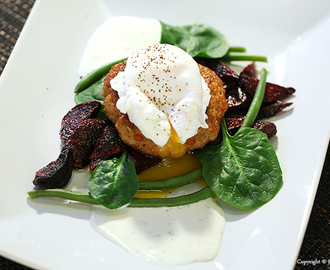 Tomatcrémefyllda fläskfärsbiffar med rostade rödbetor & getostdressing