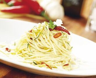 Spagetti med chili, vitlök och olivolja