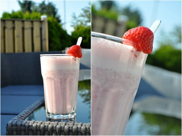 REFRESHING SUMMER SMOOTHIE WITH STRAWBERRIES