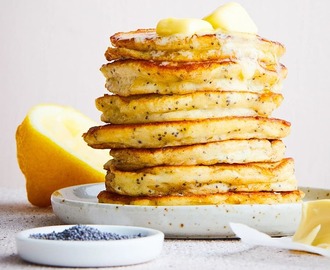 Fluffiga pannkakor med ricotta och citron