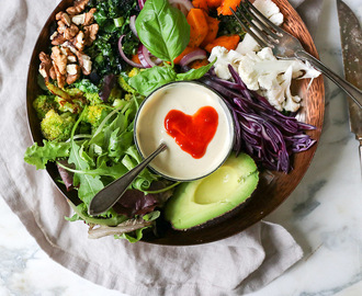 Ljummen sallad med tahinidressing