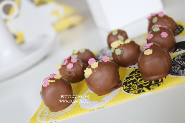 Påskgodis – Oreo Cake Balls med vårströssel