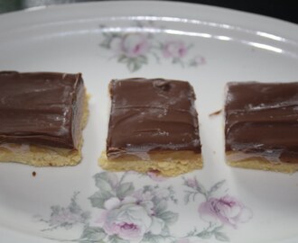 Caramel chocolate shortbread