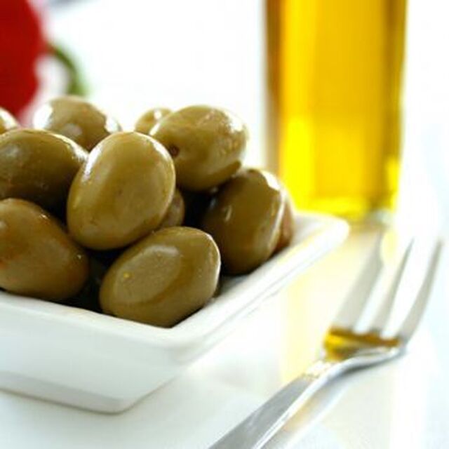 Vitlöksmarinerade gröna oliver