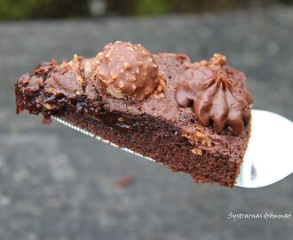 Ferrero Rocher kladdkaka med chokladfluff