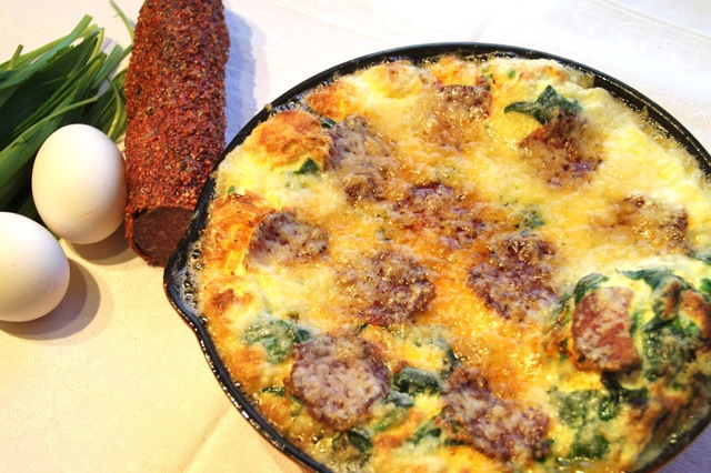 Frittata med pepparsalami och ramslök