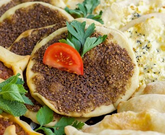 Manakish zaatar- Libanesisk örtpizza