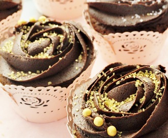 Glutenfria chockladcupcakes med chokladfrosting