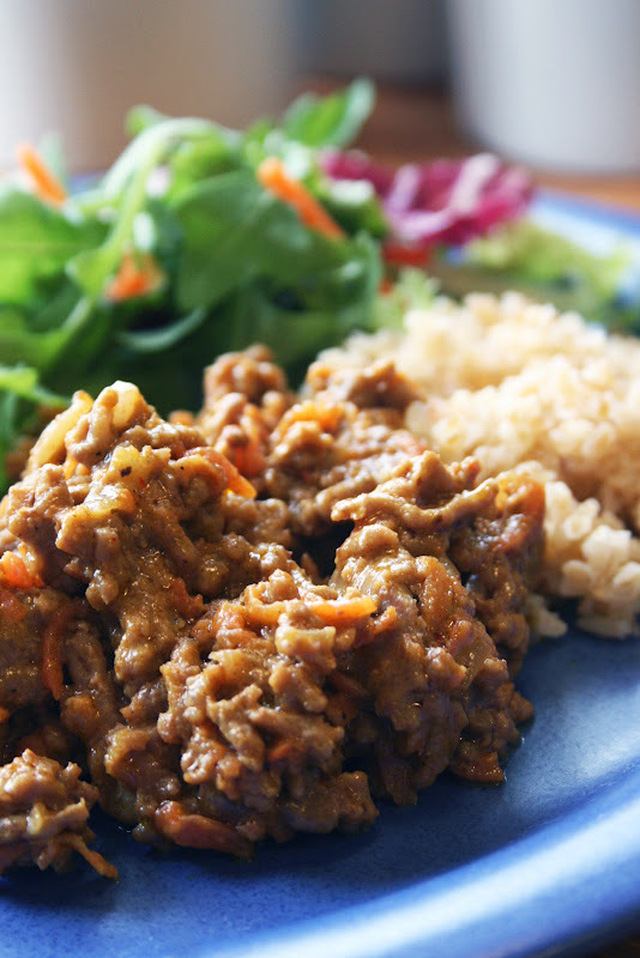 Curry- och köttfärsröra med bulgur