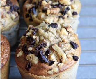 Glutenfria bananmuffins med kakaonibs och valnötter