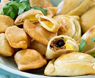 Köttfärspiroger (empanadas de pino)