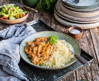 Krämig kycklinggryta med ajvar och couscous