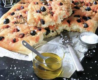 Olivfocaccia med chorizo