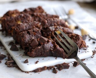 Vegan chocolate banana cake