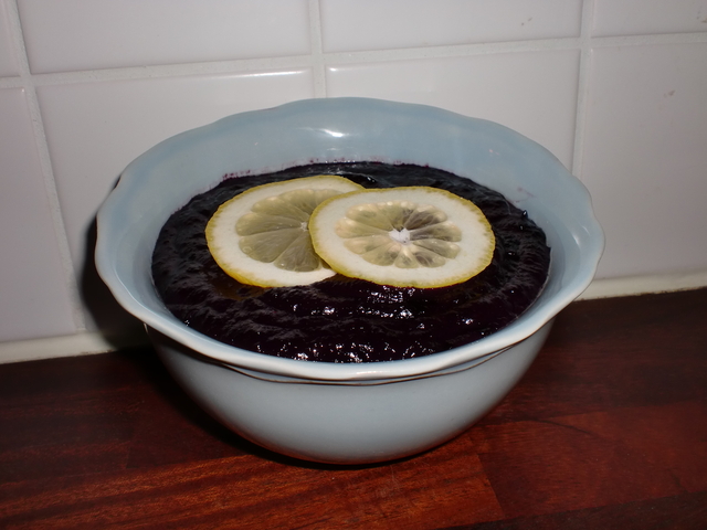 Härlig lemon- och blueberry curd