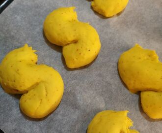 Glutenfree saffron buns - Glutenfria lussebullar