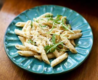 Pasta med krämig valnötspesto