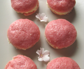 Rosa Whoopie Pie