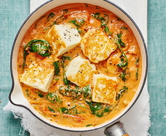 Palak paneer med tomat och halloumi