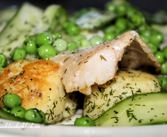 Stekt torsk med ärt- och gurksallad och dillgnocchi (mjölkfri)