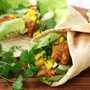 Wrap med currykyckling och mangosalsa