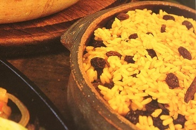Gult ris med russin - Yellow Rice with Raisins