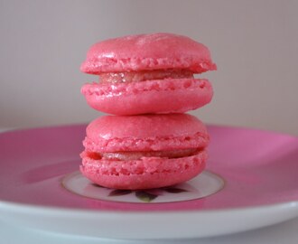 Hallonmacarons