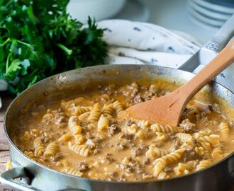 Easy Cheeseburger Pasta Skillet