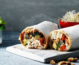 Vegetarisk burrito med getost & svarta bönor 