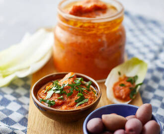 Bästa tomatsåsen med paprika & vitlök