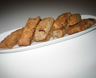 Biscotti med mörk choklad och nötter