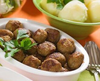 Köttbullar med gräddsås