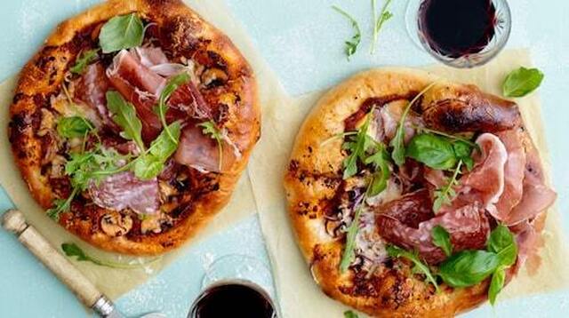 Charkpizza – recept på mumsig pizza