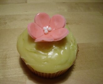 Citroncupcakes med limeglasyr