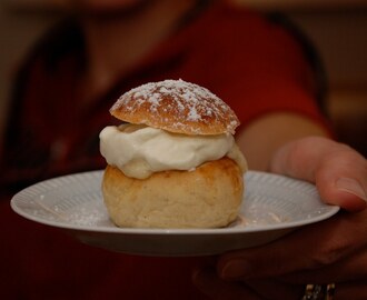 Minisemlor med kesella ... inte som fyllning alltså