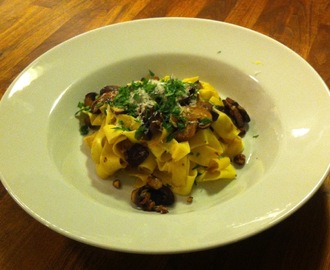 Vegopasta med champinjoner och aubergine